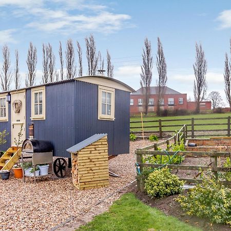 The Lambing Shed Villa Ryhill Exterior photo