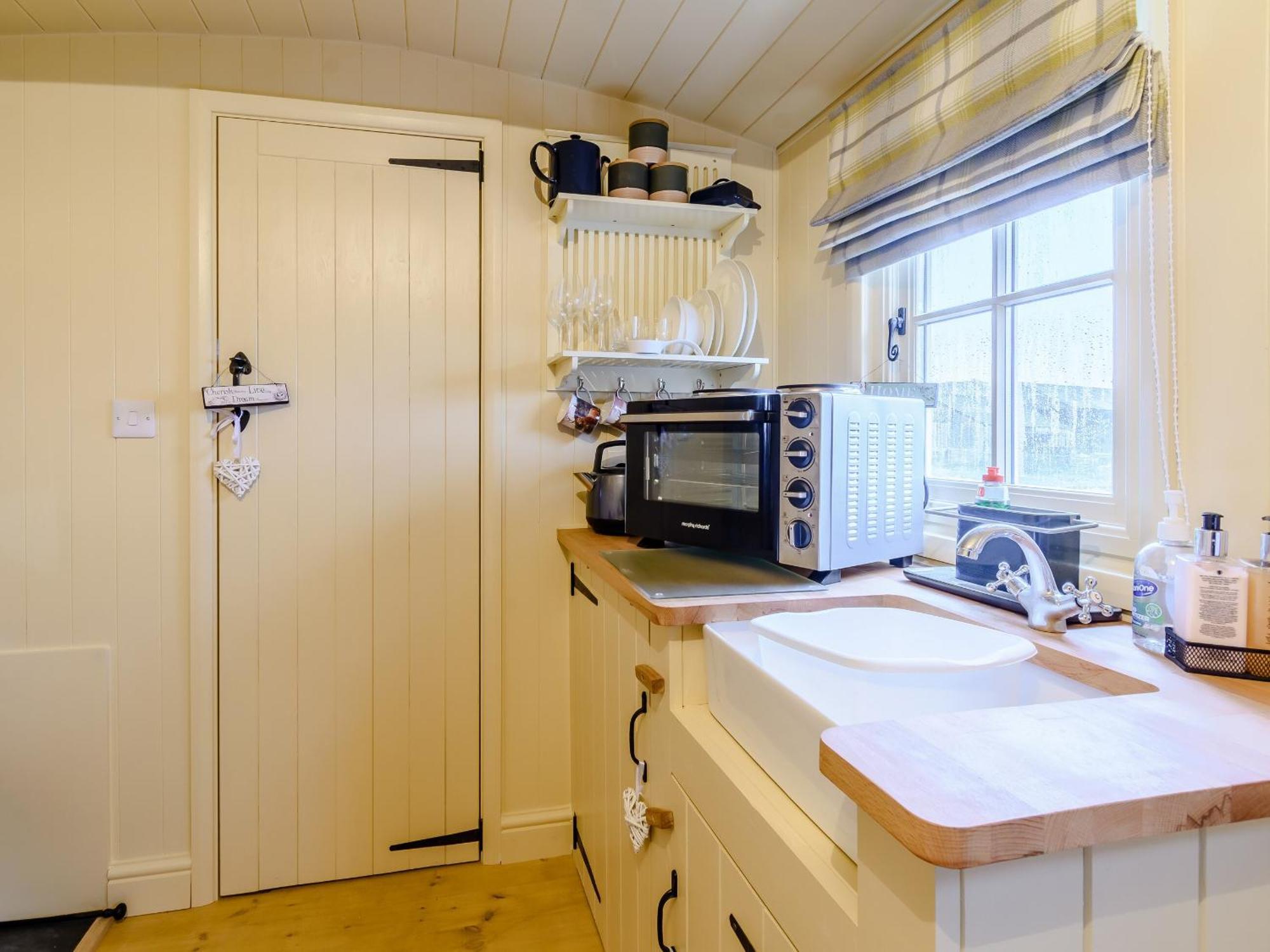 The Lambing Shed Villa Ryhill Exterior photo